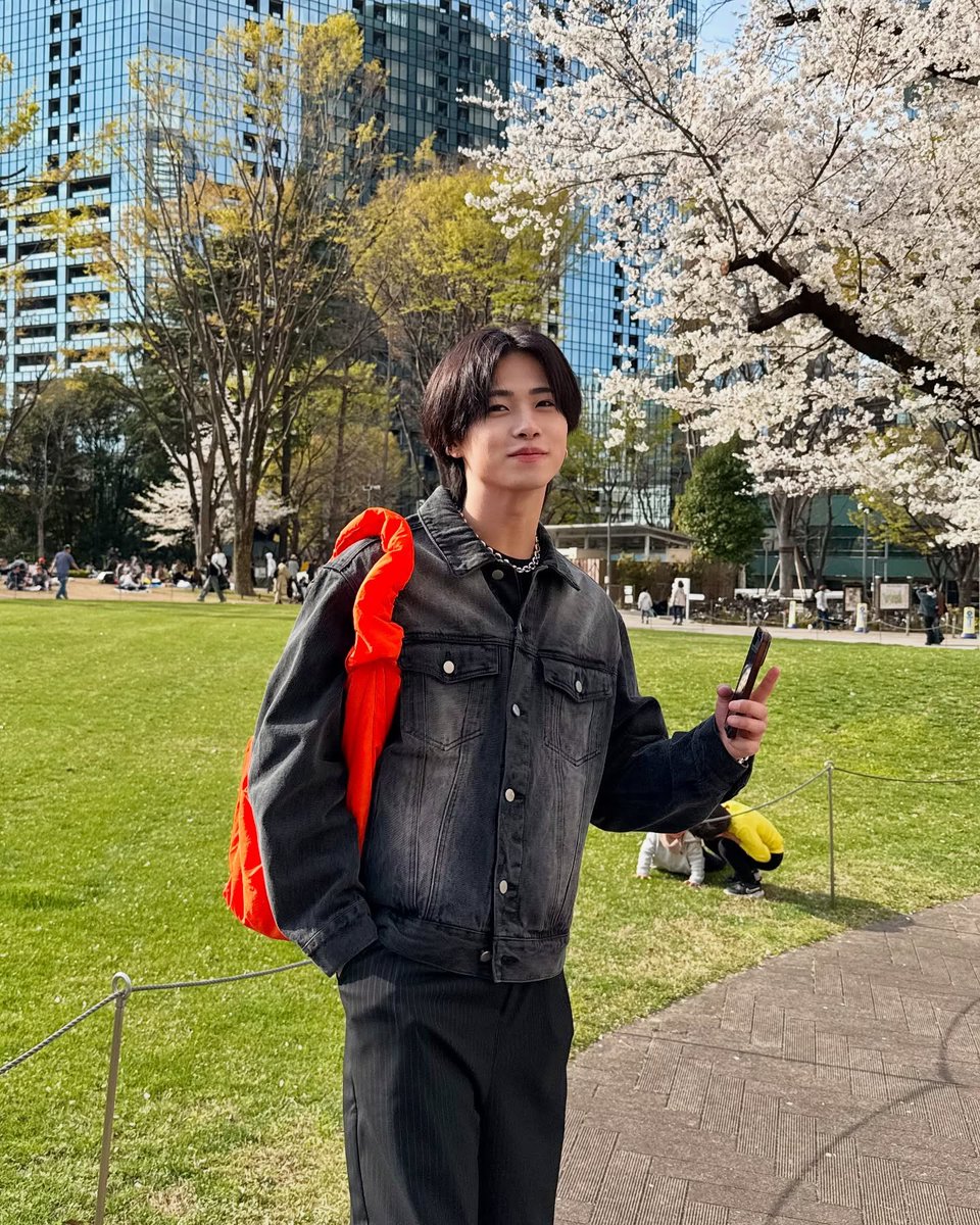 Gem16w's tweet photo. 3月、マチアプ写真がないなら
「公園」がおすすめ。

公園デートポストも反響ありましたが、
マチアプの写真としてもかなり強い。

『青空×緑』はマッチ数めちゃくちゃ伸びます。

・屋内で撮った暗い写真
・写りが悪い趣味の写真

これしか載せる写真がないって人は、是非公園で撮影してみてください。