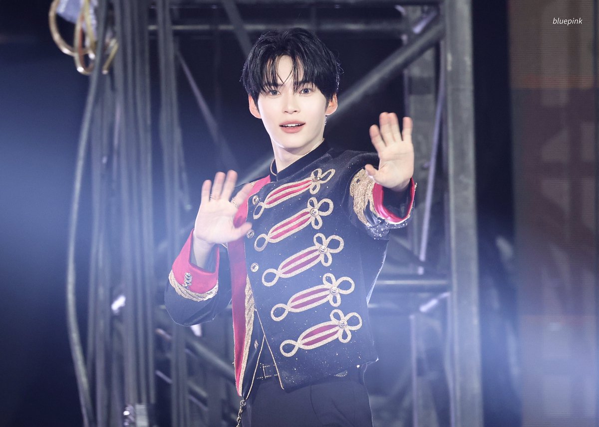 𝗕𝗹𝘂𝗲𝗣𝗶𝗻𝗸 tweet media