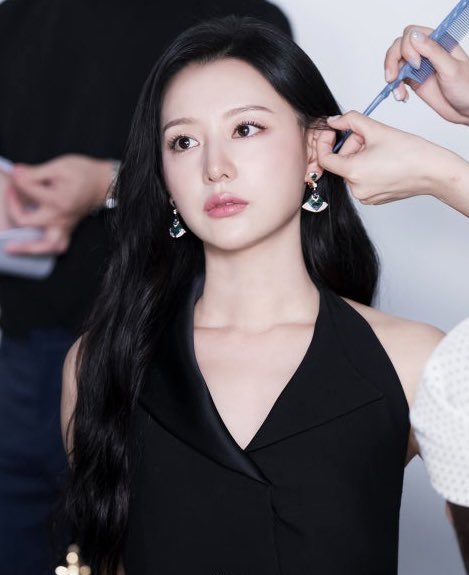 1019__woniii's tweet photo. ㅈㄴ공주님이라서말도안나옴 ,…… https://t.co/dxLMxjgok8