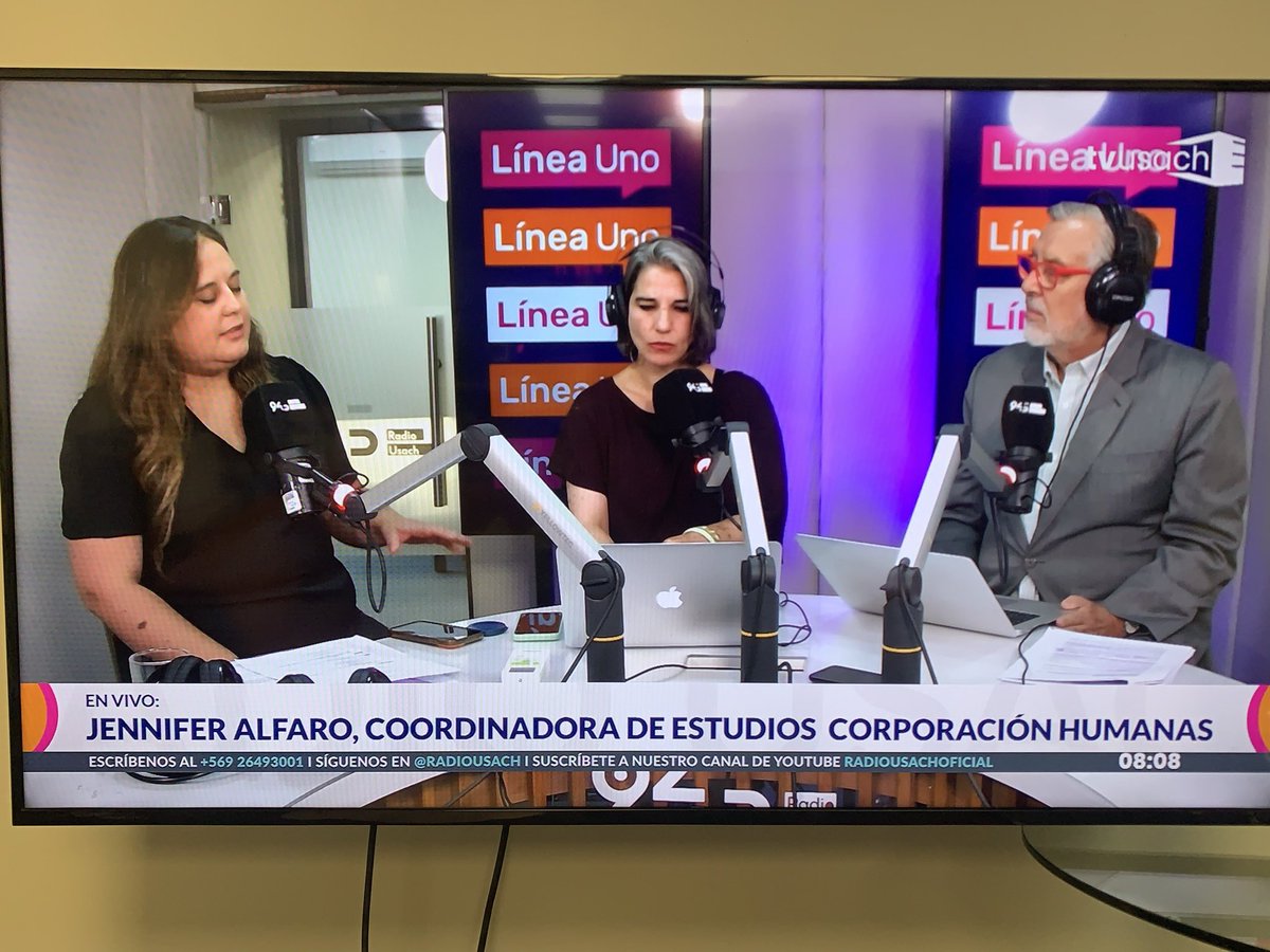 corphumanas's tweet image. Ahora Jennifer Alfaro, coordinadora de estudios de @corphumanas conversa sobre los principales resultados de la #EncuestaHumanas en #Línea1 por @radiousach