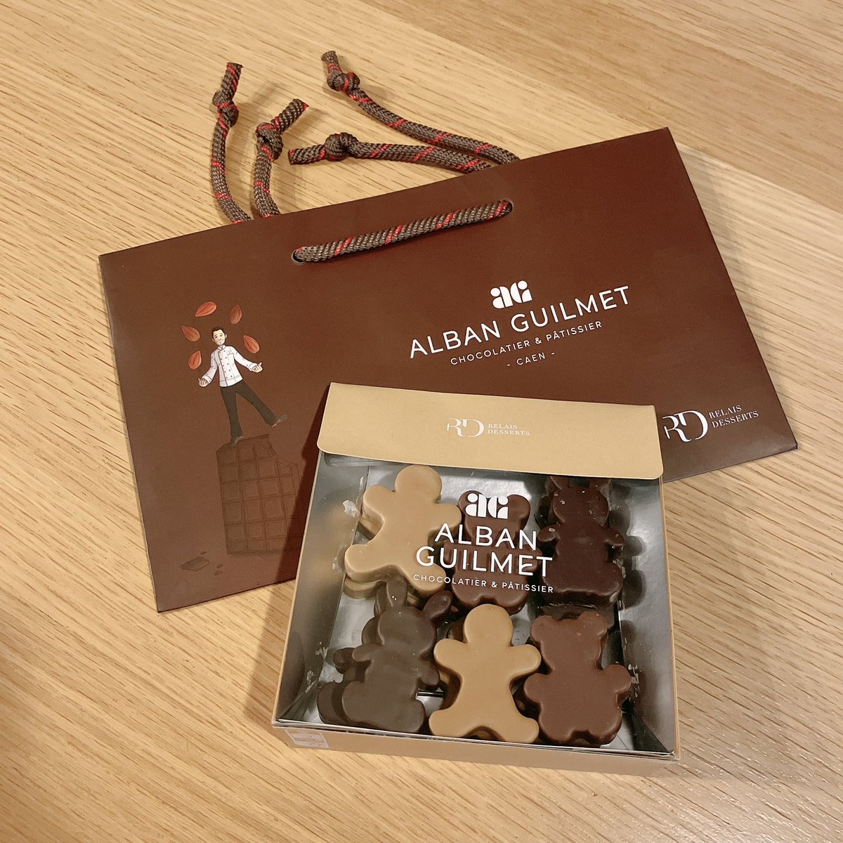 ALBAN GUILMET』の「プティ ビスキュイ エ カンパニー」。なんと