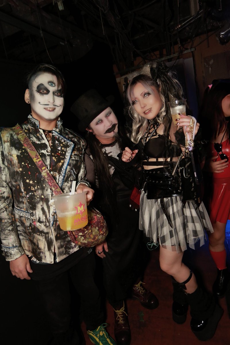 Dark_Dimension tweet media