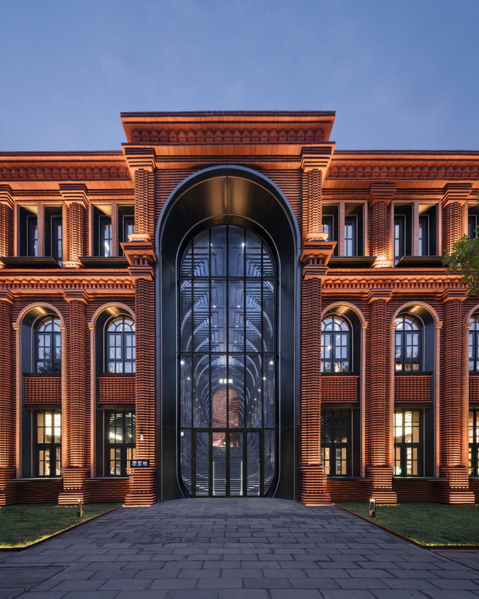 illustrarch's tweet image. Tianjin Zhongshuge by X+Living 

#illustrarch #interiorarchitecture #retaildesign