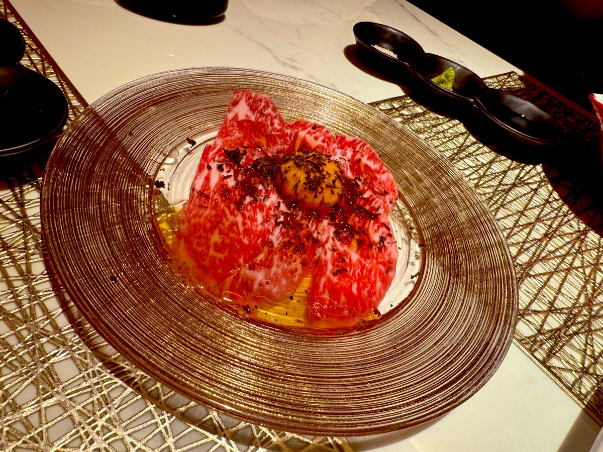 美味しいお肉とお酒でハッピー! 