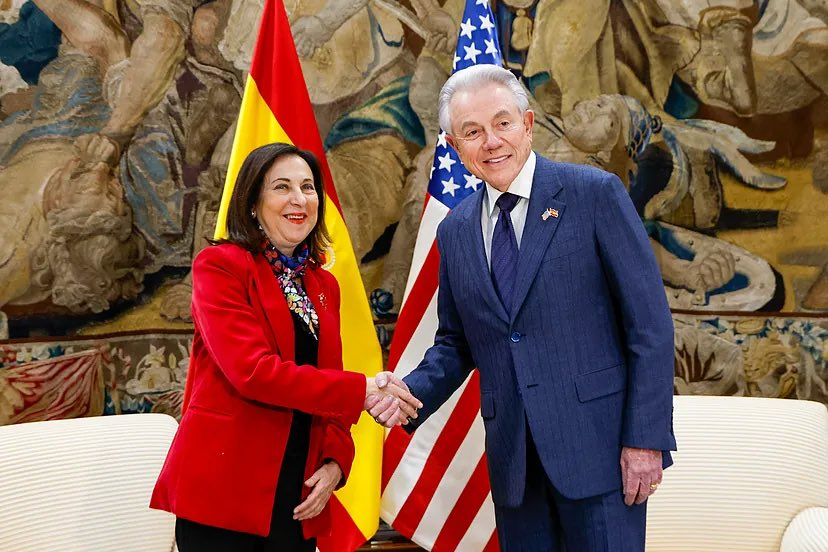 diasenpensiones's tweet photo. El presupuesto de defensa español equivale a 19 días, 21 horas de pensiones.

El presupuesto de defensa americano equivale a 2 años y 10 meses de pensiones españolas. https://t.co/FH6bOaHjs2