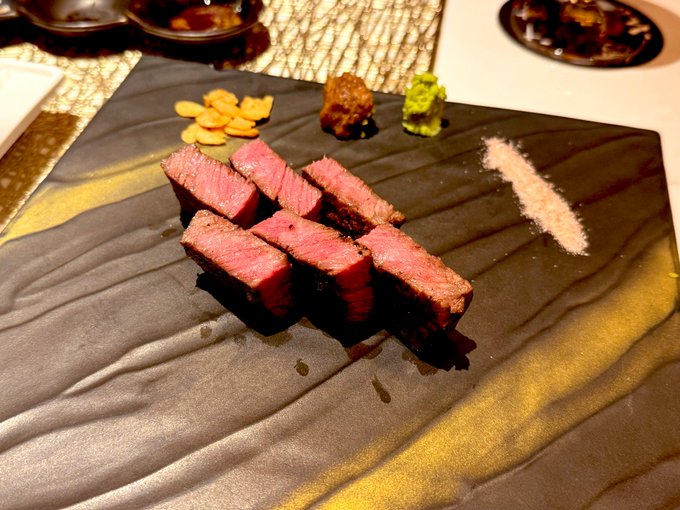 美味しいお肉とお酒でハッピー! 