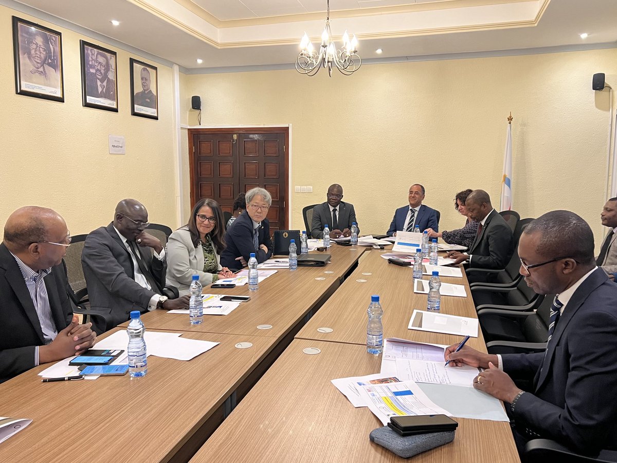 L’ambassadeur Abdellah Sbihi a co-présidé la réunion du Groupe des ambassadeurs francophones en présence des chefs de missions diplomatiques avec pour objet la présentation et l’examen du projet de programme de la célébration du mois de la francophonie au Gabon