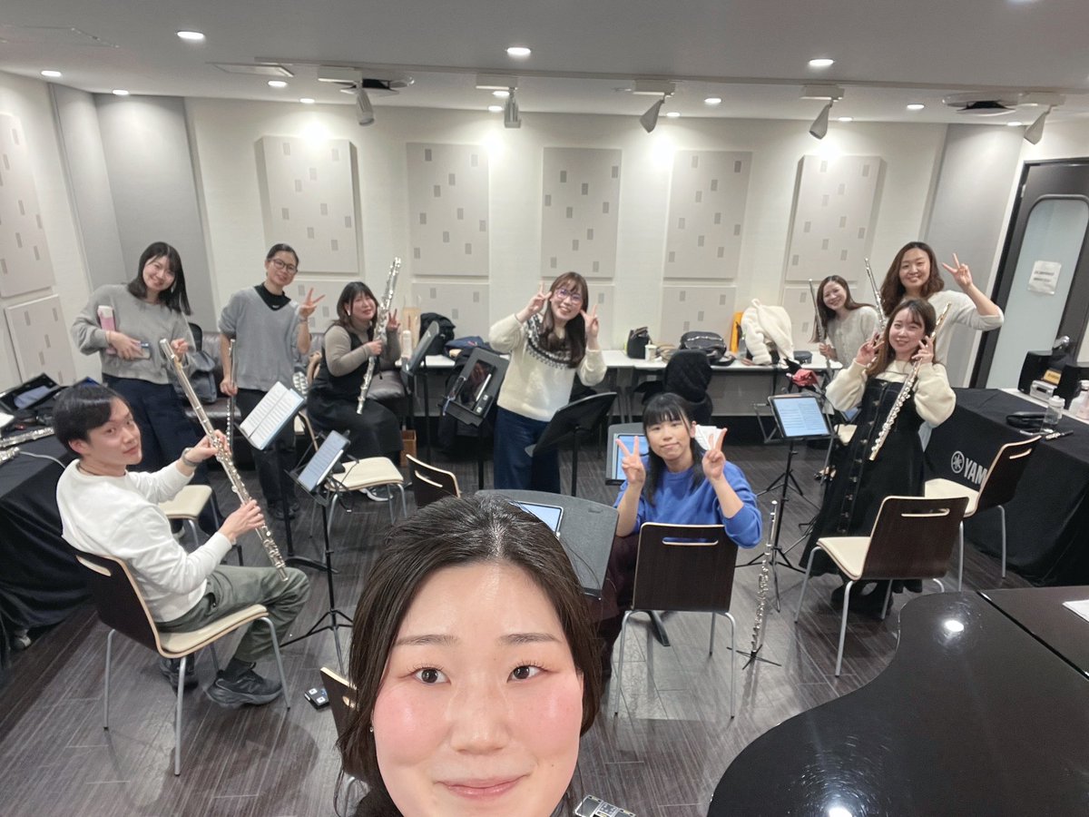 ColorflQuartet's tweet photo. 🌸演奏会のお知らせ🌸

来週3/14(土)15時からは
「QUARTET4」通称『カルカル』vol.2
@ドルチェ・アートホールOsaka🪈

関西・広島で活躍するフルートカルテット4組による演奏会です🪈

様々な組み合わせ(本当に種類多いです😂)のフルートアンサンブルをお楽しみいただけます！是非お越しくださいませ✨ https://t.co/NLarL4rCK3