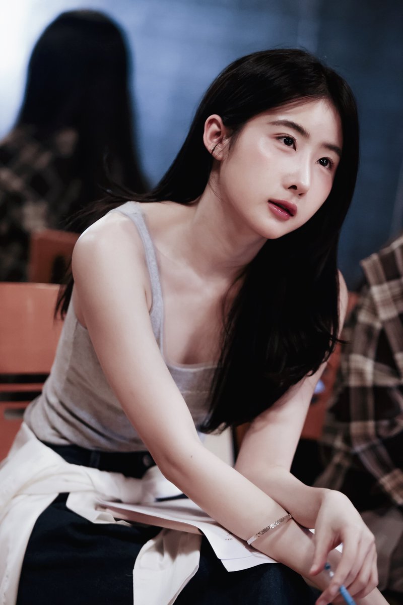 NEVER FADE tweet media