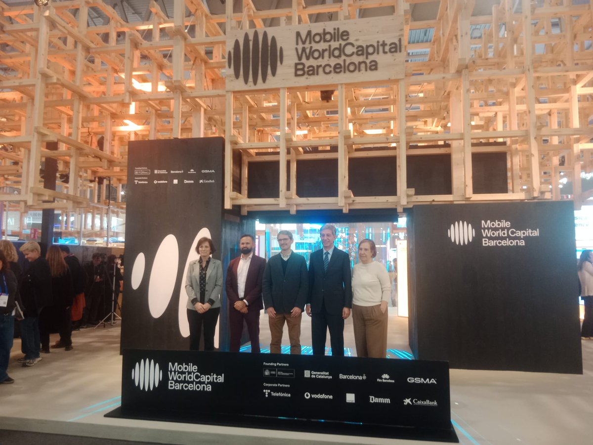 consult_estudis's tweet photo. 📣 Estem al #MWC26 amb @m4_social, el projecte d'innovació digital en l'àmbit social de la @Taula3sector

📲 Assistim a l'acte 'Governar dades, cuidar persones: reptes i oportunitats per al tercer sector social', coorganitzat amb @MWCapital i @ESNsocial 

#InnovacióTercerSector https://t.co/Udbvmy7D4p