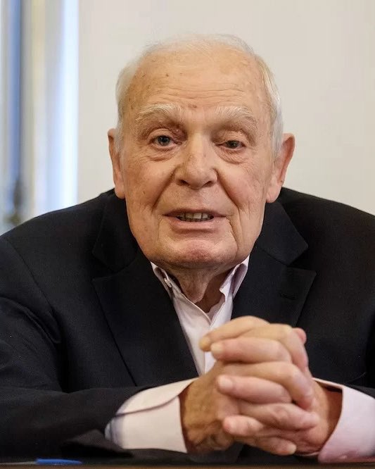 Carlos Moedas tweet media