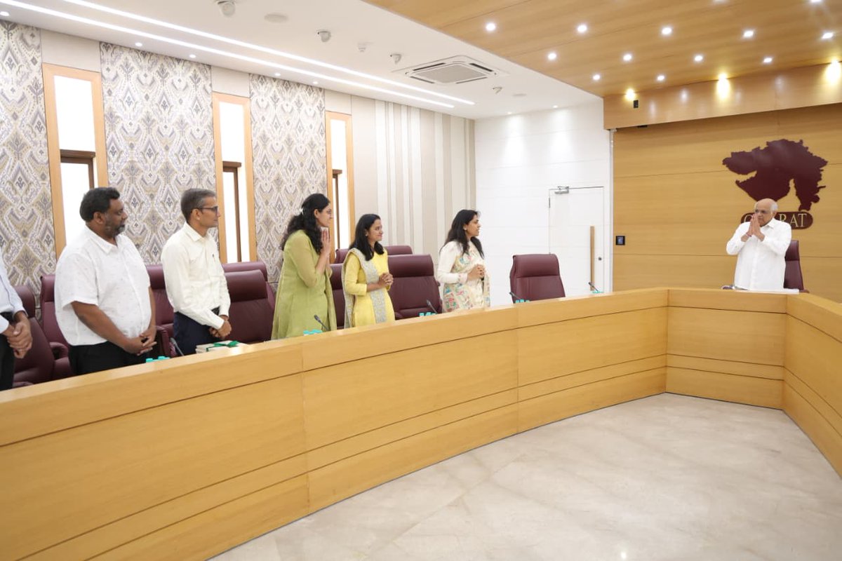 CMO Gujarat tweet media