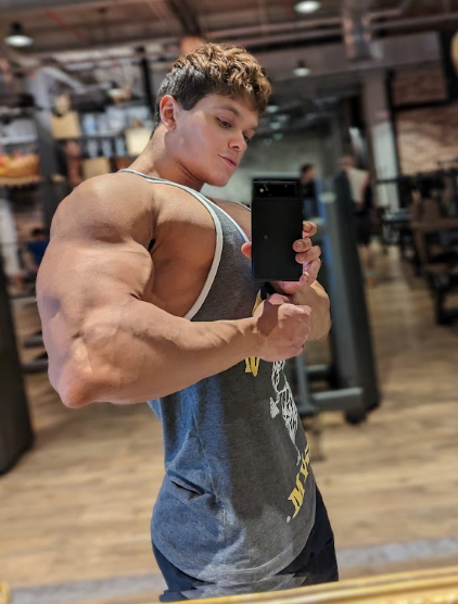 pro bodybuilder Andrew tweet media