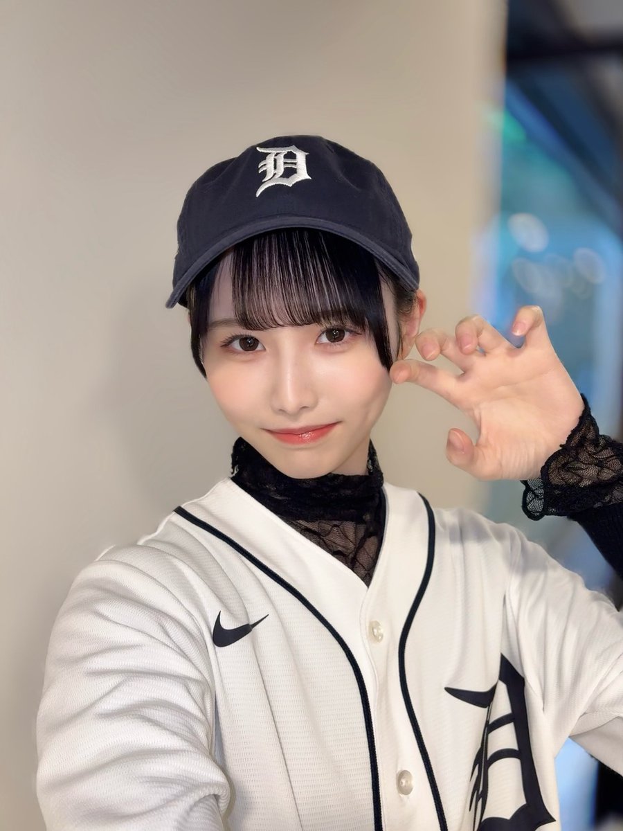 高井俐香　サインクッション 日向坂46