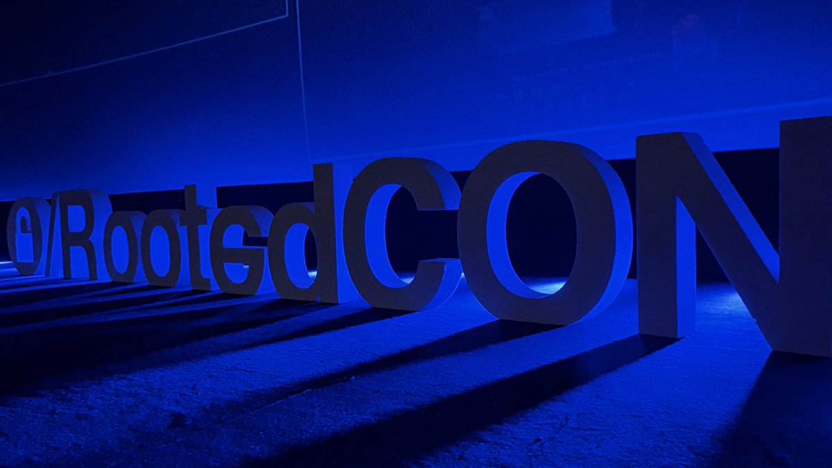 Hack in Hire tweet media