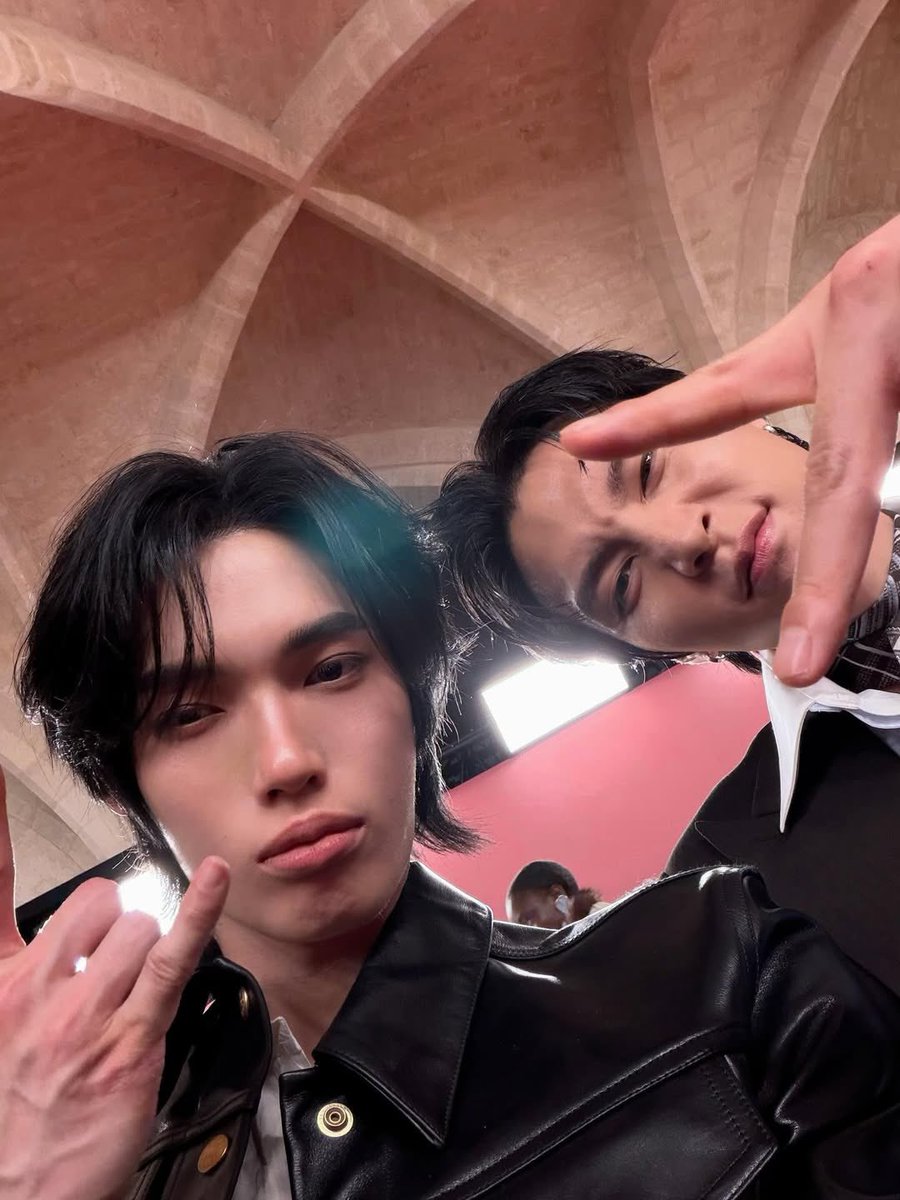 IG | 260305 winmetawin IG Update

“where creativity meets the runway✨”

JOHNNY SUH ACNE STUDIOS FW26
#AcneStudiosFW26xJohnnySuh
#ParisFashionWeek #AcneStudios
<a href="/acnestudios/">Acne Studios</a> #winmetawin