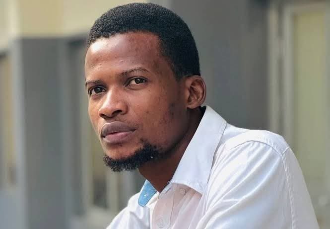 J’ai vu <a href="/OnokombaO157/">Nathanael Onokomba</a> à la prison de Ndolo. Ce qui m’a marqué, c’est son mental.
Malgré l’épreuve, il reste debout, reconnaissant envers ceux qui le soutiennent, et sa foi en Dieu est devenue encore plus inébranlable.
Force et courage à lui ❤️🙏🏽