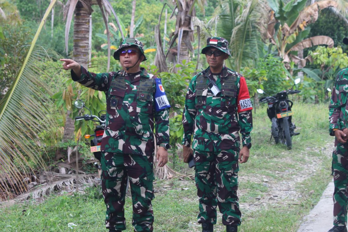 korem132palu's tweet photo. Danrem 132/Tdl Tinjau Langsung Kawasan Gunung Biru Poso, Pantau Proglatsi Satgas Sistem Blok (PSSB) Yonif 714/Sintuwu Maroso

#kodam23palakawira
#korem132tdl
#tniadmengabdidanmembangunbersamarakyat https://t.co/p1NnZrDGoO