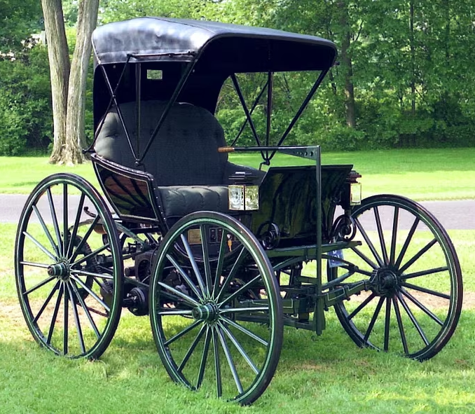 UltimativCars's tweet photo. (Background knowledge)

The 1st 🇺🇸 car-company was #Duryea (1893-1916), founded by the brothers Charles E. &amp; John F. Duryea.

Over a time period of less than 25y, a total amount of appr. 500 units were built, of which 300 #FourWheel #Phaeton|s (1893-1905; barely 2 dozens remain). https://t.co/iUvC1z2Ypr