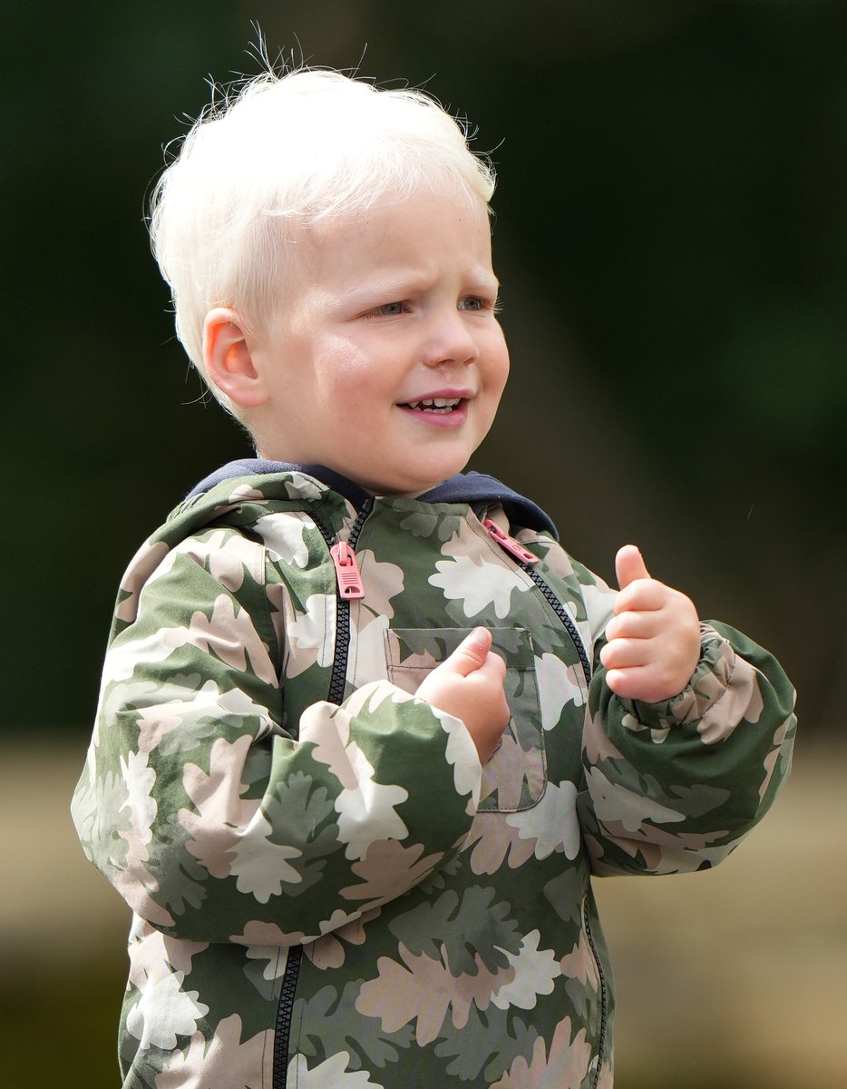 Rebecca Russell tweet media