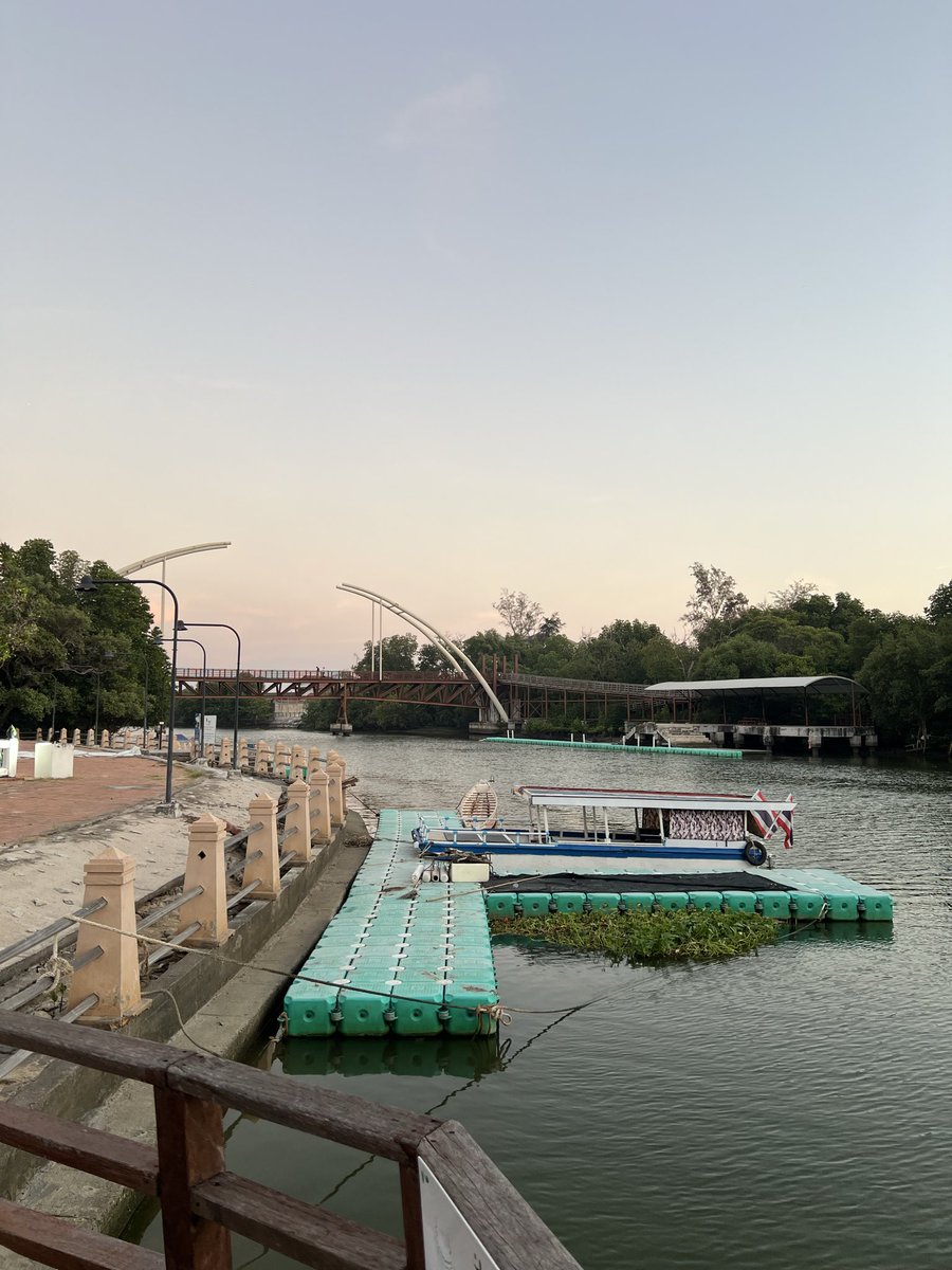 คนเหงา tweet media