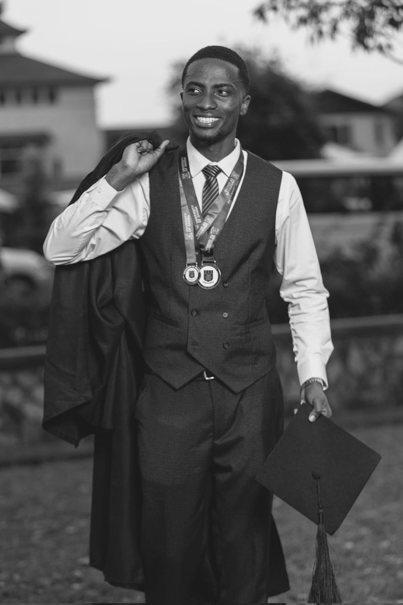 therealroy__'s tweet photo. For 3 years after WASSCE, I chased Ivy League dreams, writing multiple tests and applying across the U.S. Nothing worked.

In 2022, I enrolled at the University of Ghana. Today I graduate with First Class Honours (FGPA 3.83).

Delay redirected me. Consistency did the rest. 🎓 https://t.co/4E4Gkfry2F