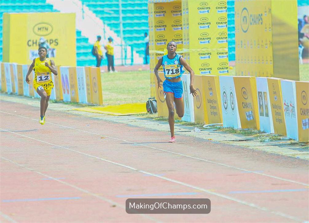 MakingOfChamps's tweet image. Personal Bests galore in the women's Junior 400m!

All the way from Okrika, Rivers state to compete in Calabar - Blessing Sekibo is announcing herself in a big way, running the fastest time in the U20 category to win heat 2 of the women's 400m. 

Sekibo ran a new PB of 56.68s,