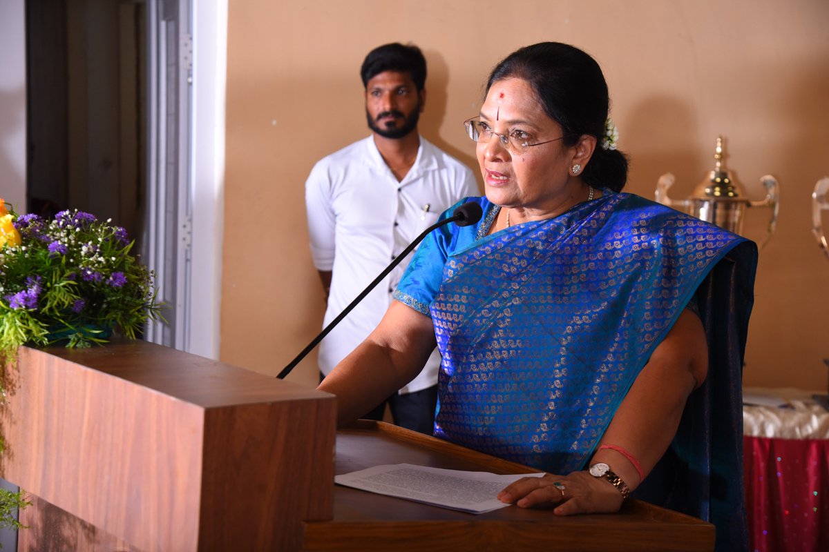 kasccbe's tweet photo. College Day celebrations was held in our College today.Dr.Sudha Seshayyan, Former Vice Chancellor,Tamil Nadu Dr.MGR Medical University, Director - Sastra University, Chennai graced the occasion as a Chief Guest. https://t.co/8QzhiXCQJA