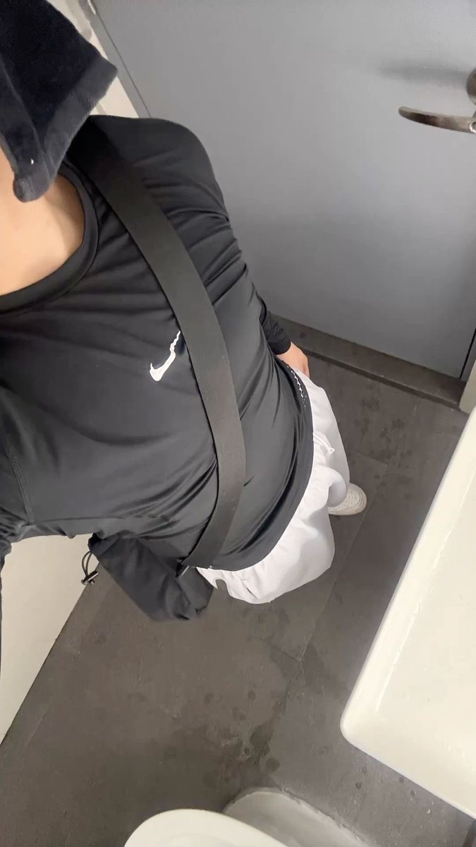 Vic_rt33_Twinks ( 9K ) tweet media