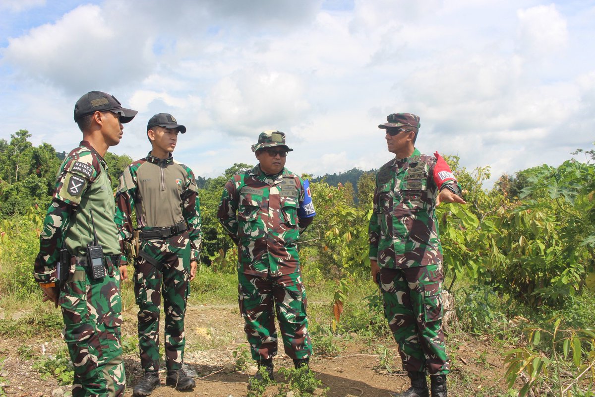 korem132palu's tweet photo. Korem 132/Tdl Tinjau Kawasan Gunung Biru Poso, Pantau Proglatsi Satgas Sistem Blok Yonif 714/Sintuwu Maroso

#kodam23palakawira
#korem132tdl
#tniadmengabdidanmembangunbersamarakyat https://t.co/zB7xtREE8O