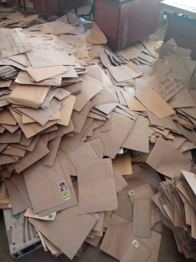 "Looking forward to your favourable consideration" 😭

Normalize praying and helping people searching for jobs