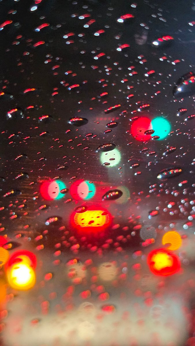 퇴근길 비가 많이 와...

#한승우 #우야별