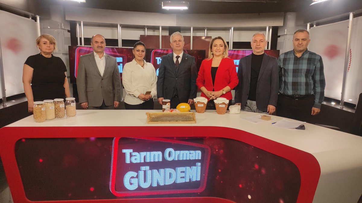 İl Müdürümüz Latif CANDAN n Tarım Orman Ekranında yayınlanan Tarım Orman Gündeminde, 
Çankırı Tarımı ve İl Müdürlüğümüzün Faaliyetlerini değerlendirdi.
Yayınlanan Program:
Bugün Saat 15:00 ve 19:00 da tekrar yayınlanacaktır.
<a href="/TCTarim/">T.C. Tarım ve Orman Bakanlığı</a>
<a href="/ibrahimyumakli/">İbrahim Yumaklı</a>
<a href="/tobeydb/">Eğitim ve Yayın Dairesi Başkanlığı</a>
<a href="/tarimtv/">Tarım TV</a>
<a href="/lcandan77/">lcanda76</a>