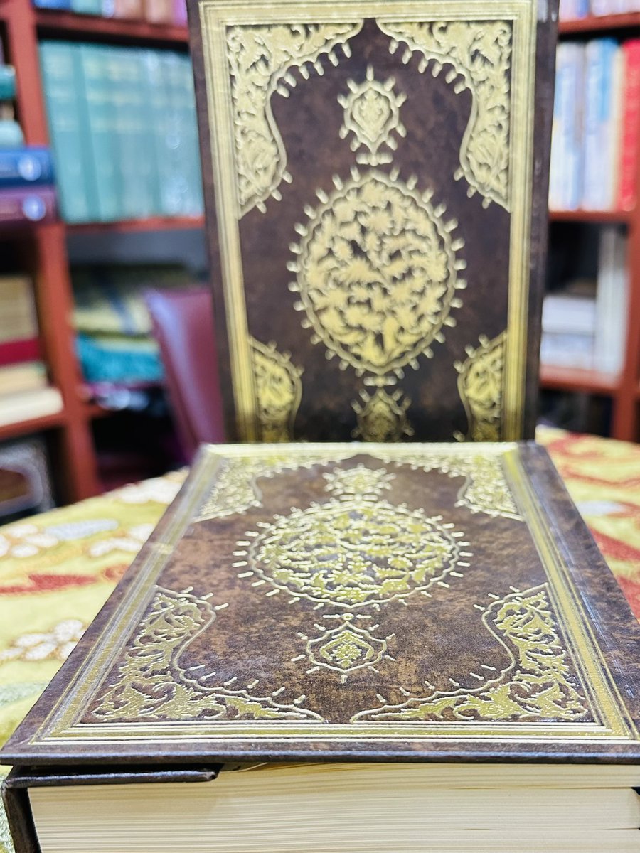 bhtekinci's tweet photo. #kuran
#mushaf 
#مصحف
Kazasker (kadı asker) Mustafa izzet efendi Mushafı şerifi tıpkı basımı https://t.co/yvC4dLUCtO