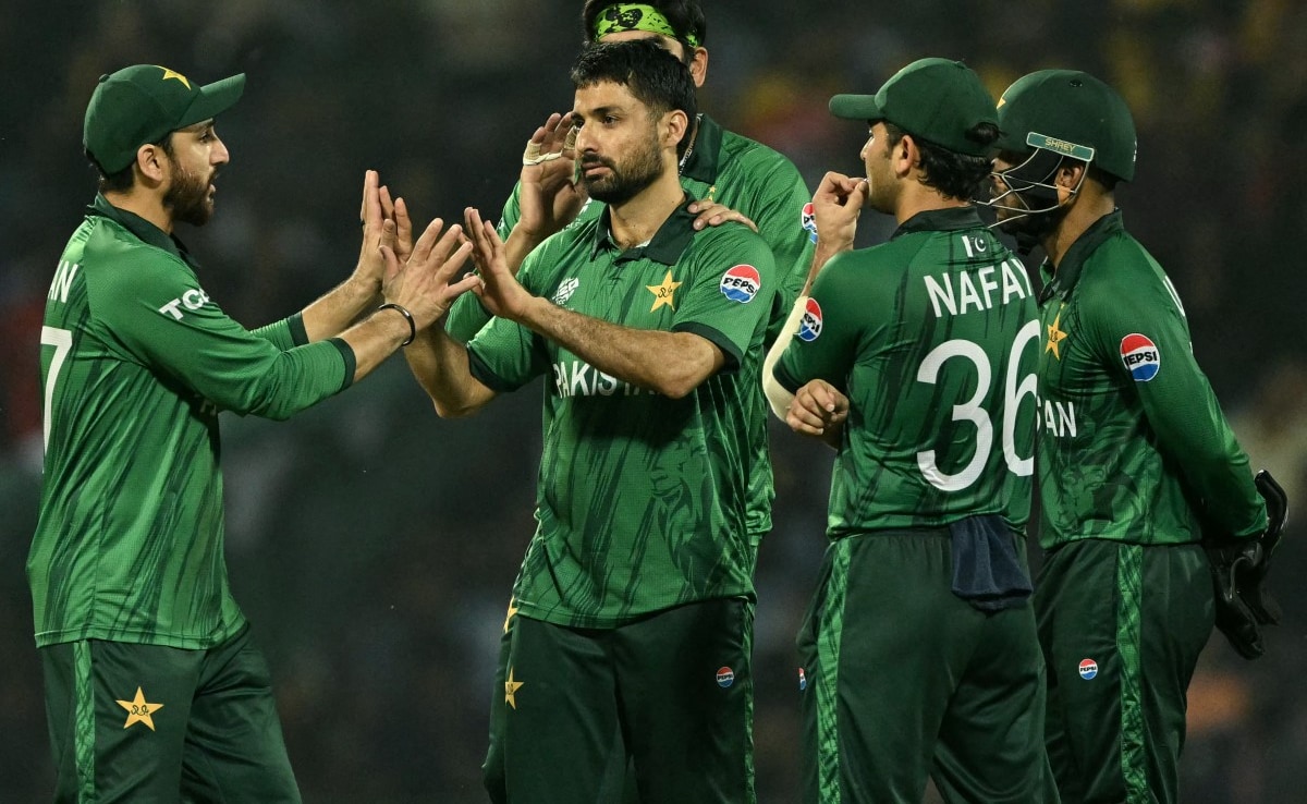 News Algebra tweet media