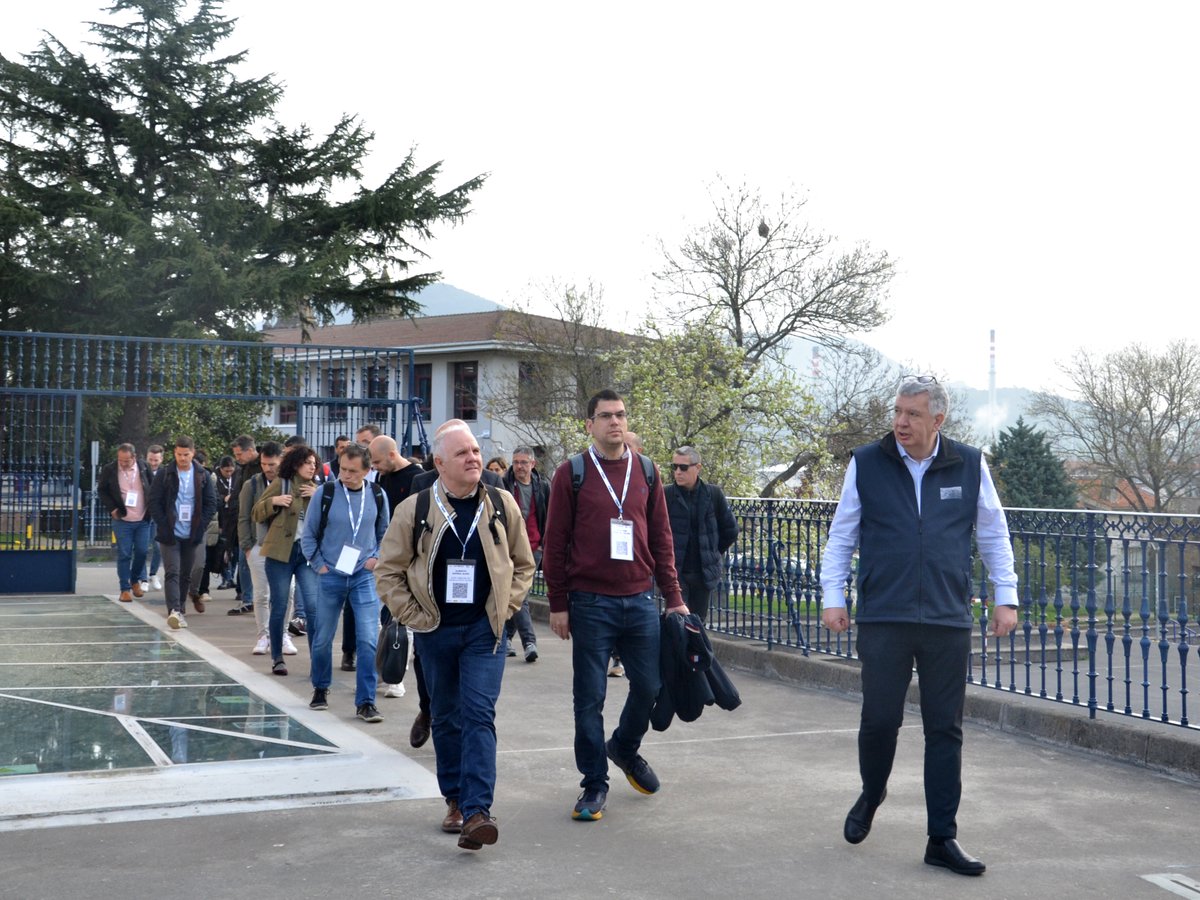 CFSomorrostro tweet media