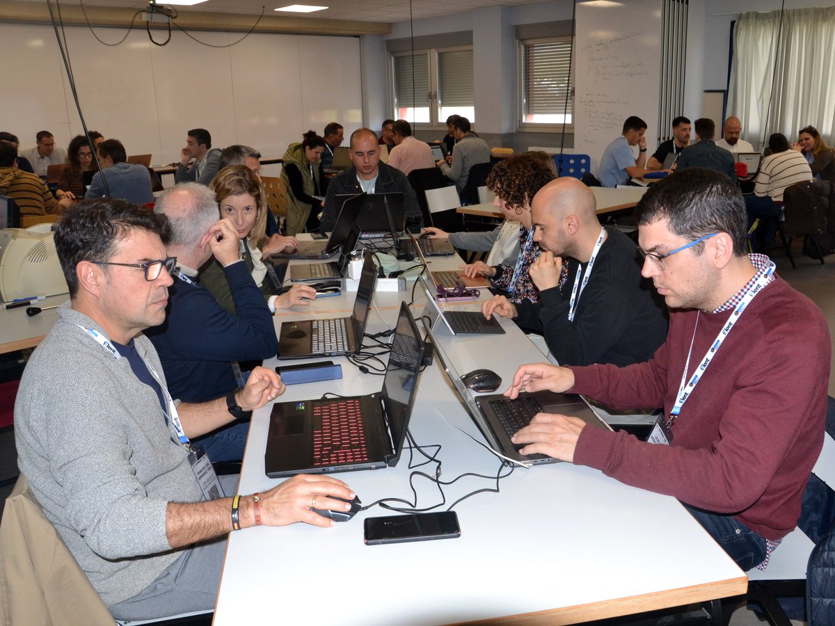 CFSomorrostro tweet media