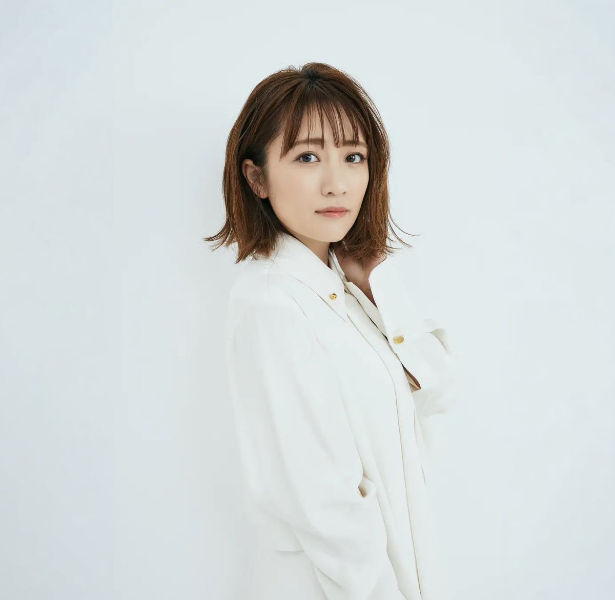 JPopProjectNews's tweet photo. Former AKB48 member and general manager, Minami Takahashi, has been appointed visiting professor at Senzoku Gakuen College of Music. A special lecture given by her last June received a strongly positive reception, leading to this appointment. The 34-year-old commented "I will be extremely happy if my experiences in the media and on stage, engaging with many people, can provide some hints to students taking on challenges in the years ahead". https://t.co/52zBhcJ44J