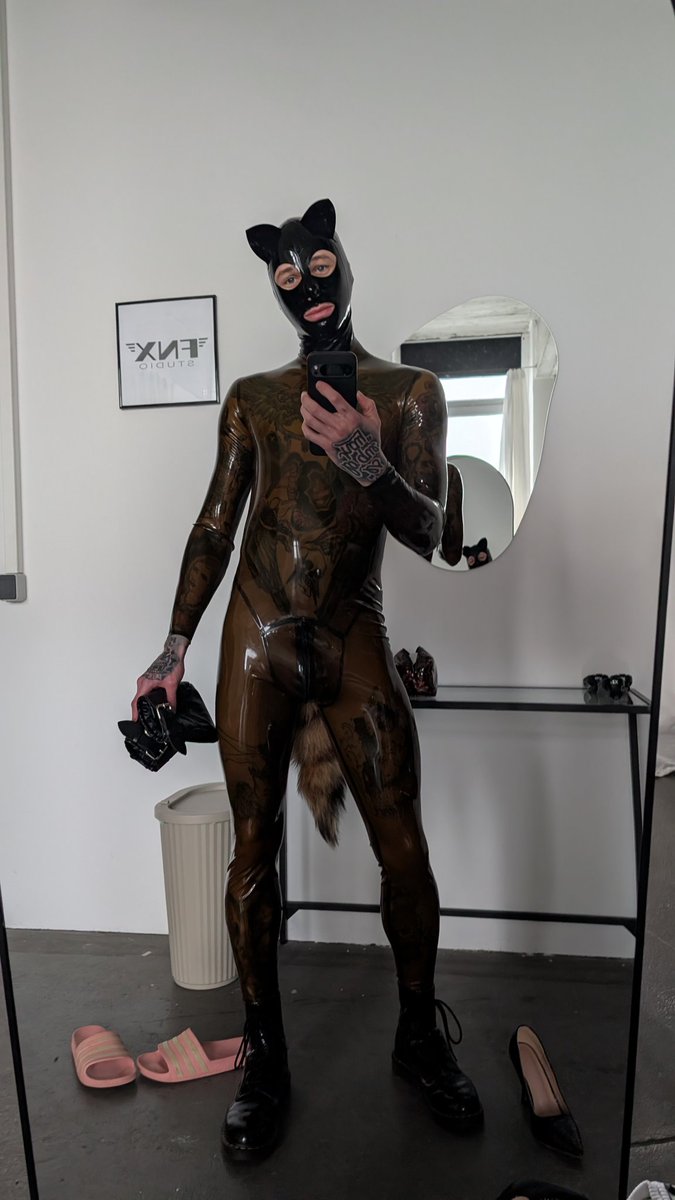 Kinky Reflections tweet media