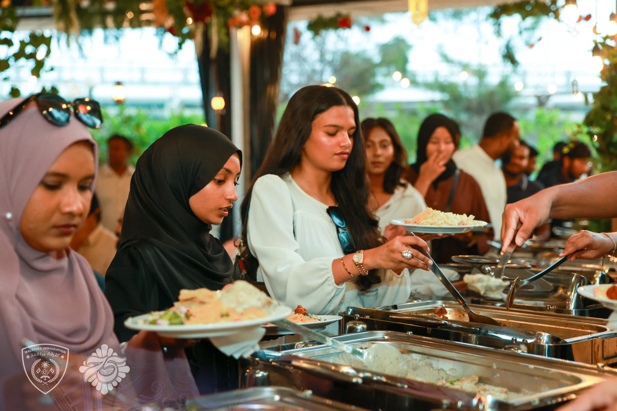 ImmigrationMV's tweet photo. 🌙 Iftar Gathering 1447 - Officers and staff gathered yesterday for a special iftar hosted by the Controller General of Immigration, CP (Retd) Ahmed Faseeh, and Deputy Controller Ahmed Ashfan. The gathering provided an opportunity for everyone to come together and share the spirit of Ramadan.
