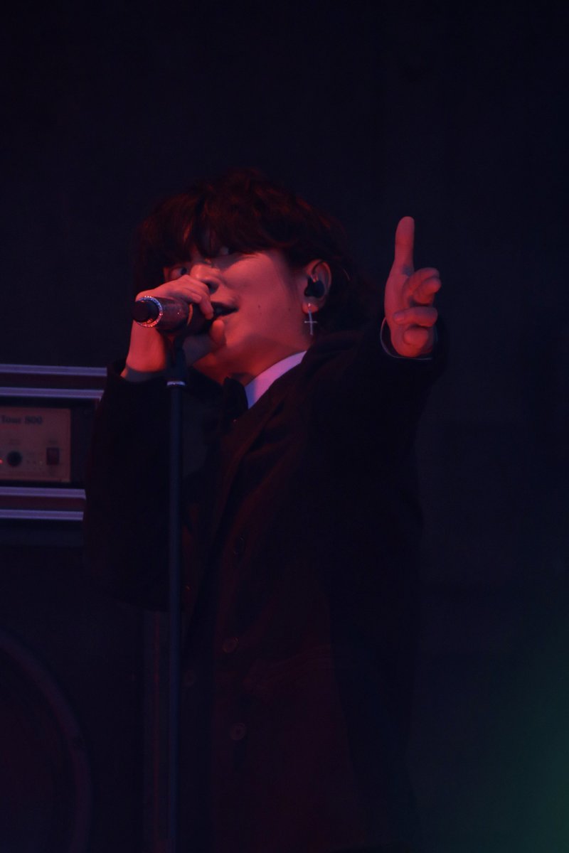 kyujitsuuu's tweet photo. このギャップのかわいさにずっとやられてるんやよなまだまだ寒かった初日の熊本公演
@fromsekaowa 
#SEKAINOOWARI 
#セカオワ　
#insomniatrain 
#インソムニアトレイン　
#休日セカオワフォト https://t.co/gpVXuevgKT