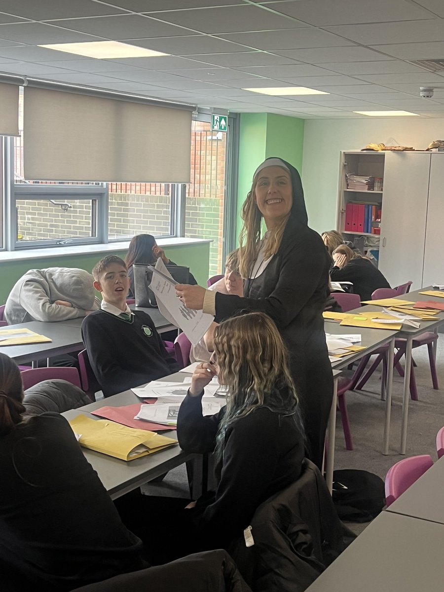 Miss Sullivan tweet media