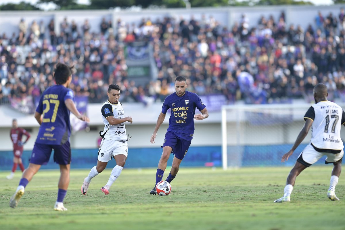 PabloGanet's tweet photo. LOSS, PAIN, SILENCE, RESILIENCE, LEARN, SACRIFICE, FOCUS, CHARACTER, TEAM, TOGETHER, WIN, HAPPINESS, CELEBRATE.

MORE THAN A GAME…

FOOTBALL IS LIFE!👊🏽💜 https://t.co/vmWEB8GIN2