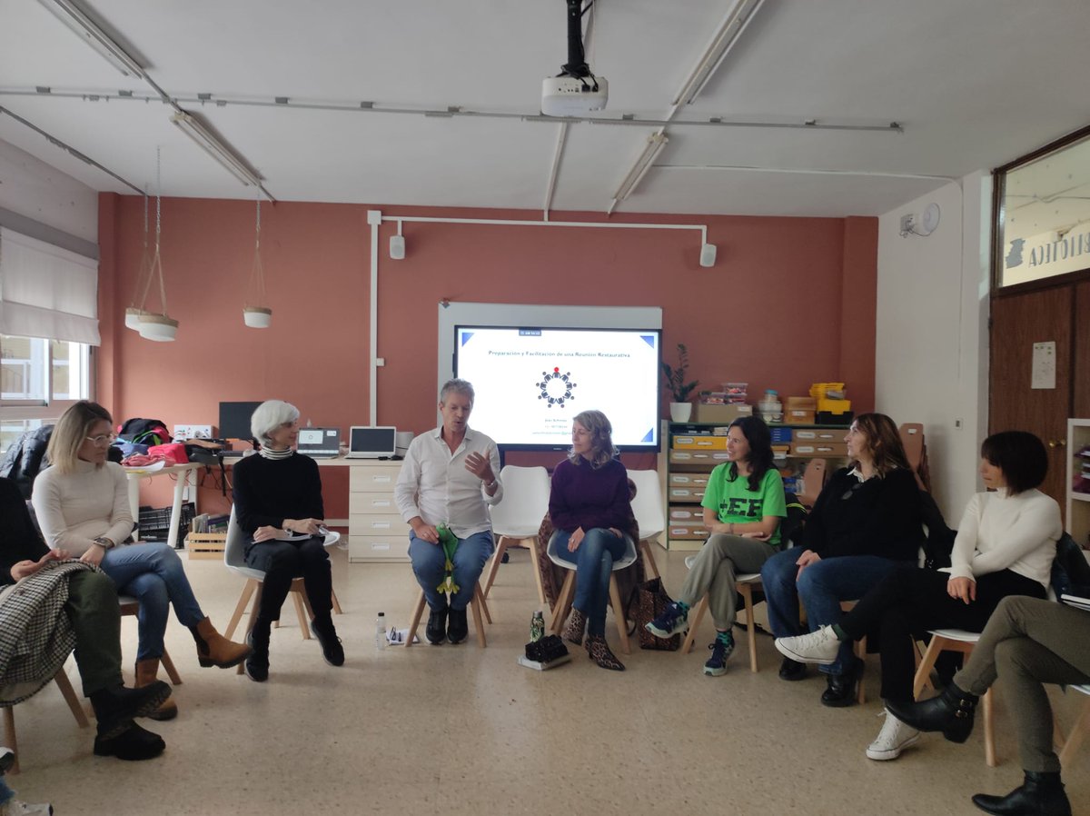 Centro de Profesorado Monzón tweet media