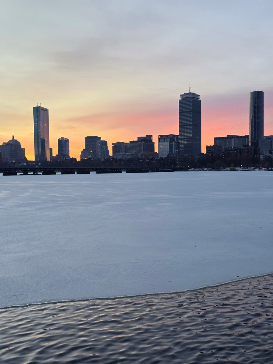 OnlyInBOS's tweet photo. 7AM in March.

❤️ https://t.co/zLRTHEXi09
