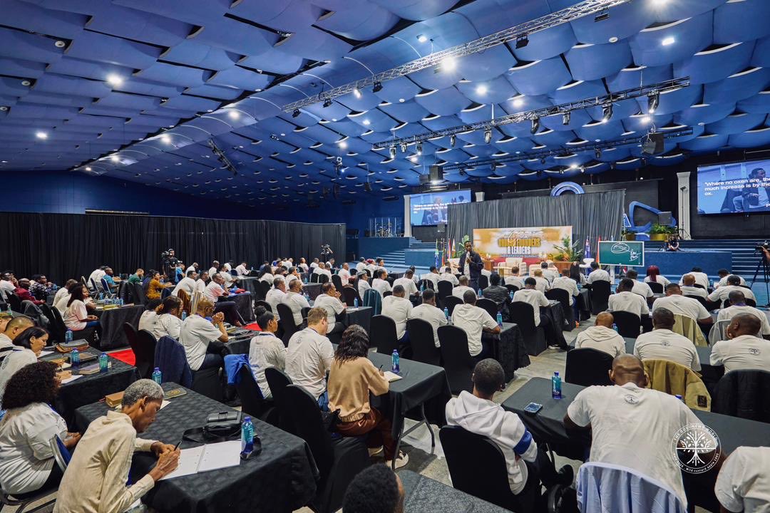 Uebert Angel tweet media