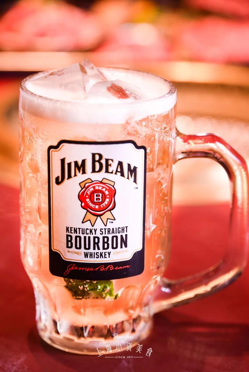 orta_yolu_tutan's tweet image. " 5-Minute Watermelon Mint Cooler! Blend 2 cups cubed watermelon + 6 mint leaves + 1 tsp lime juice. Strain (optional) u0026 serve over ice. Beat the heat—refreshing, no sugar added! #SummerSips #HealthyDrinks"