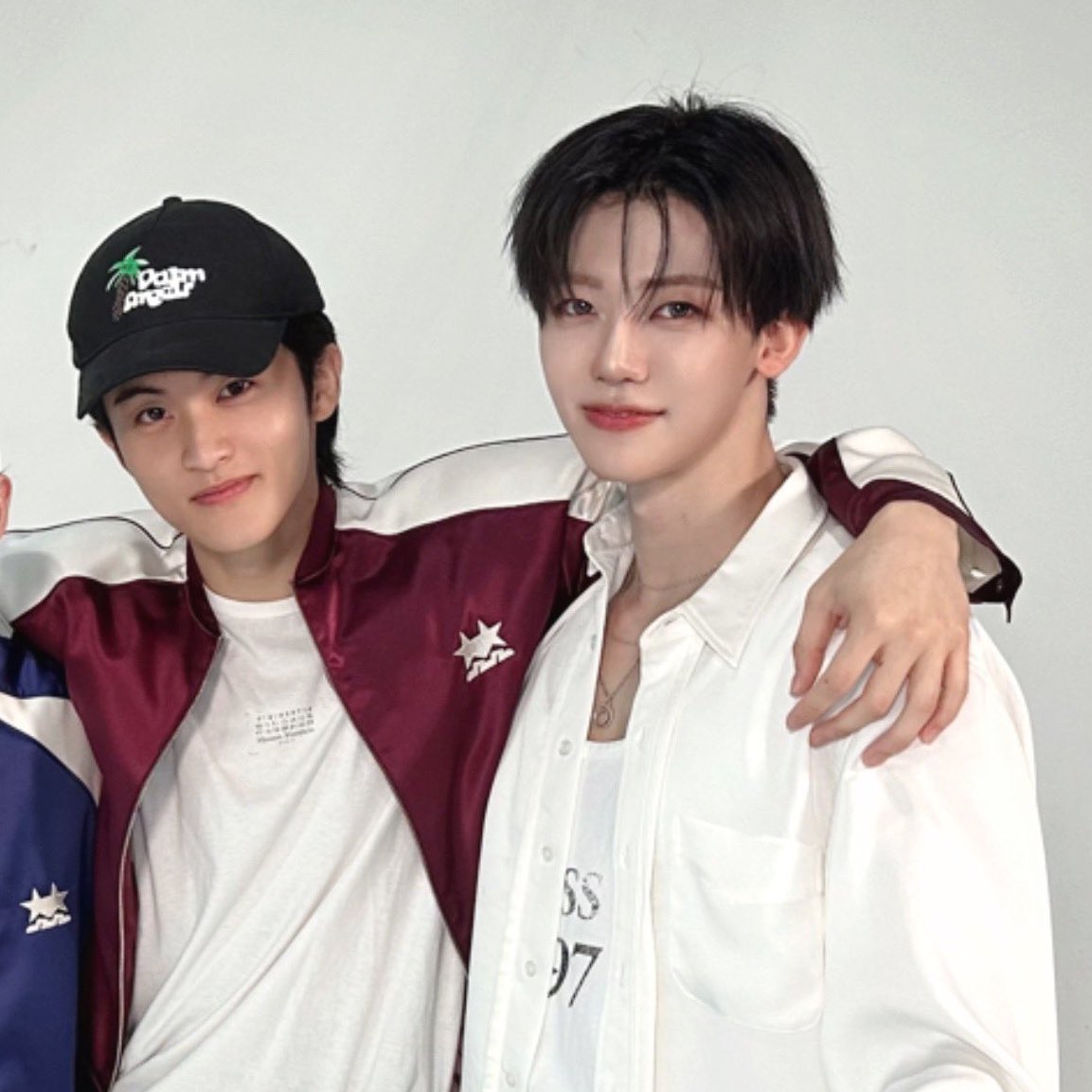 李J tweet media