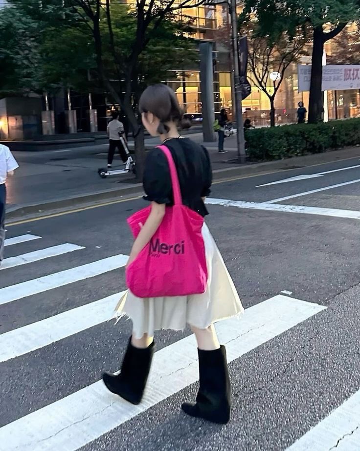 binzipi's tweet photo. 색으로 포인트 주는 거 너무 좋음! https://t.co/XF5YzHQuG7