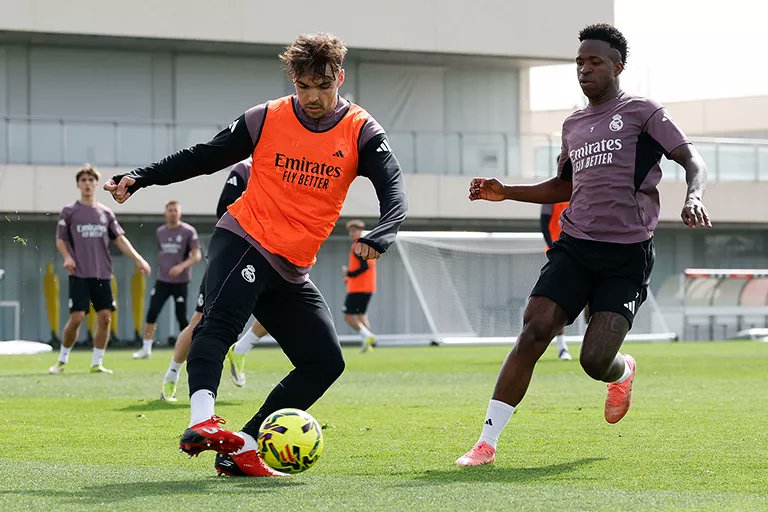 MadridXtra's tweet photo. Asencio in training today. ✅ https://t.co/0IHBIc7iXC